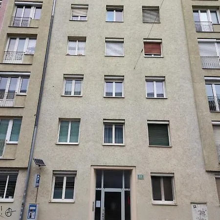 Service Direkt Neben Hauptbahnhof Apartment Graz