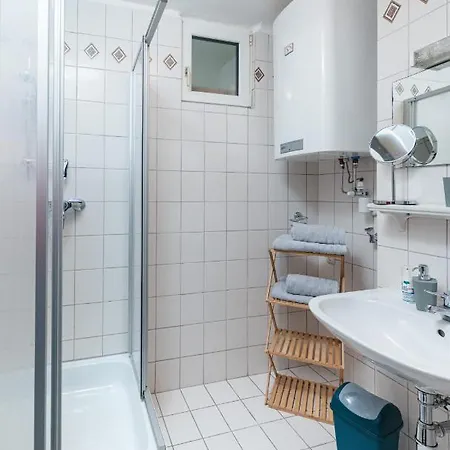 Service Direkt Neben Hauptbahnhof Apartment