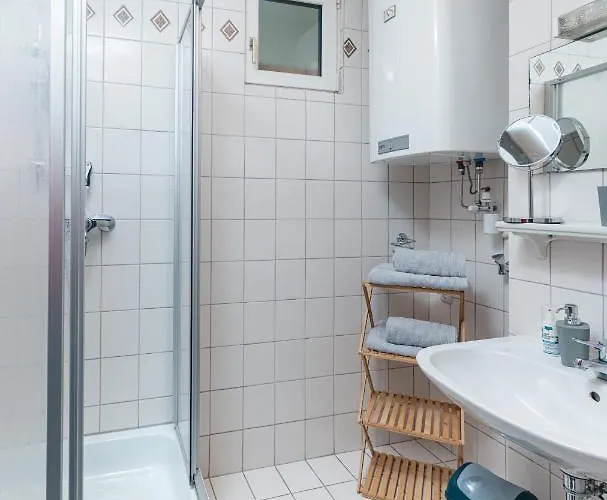 Service Direkt Neben Hauptbahnhof Apartman